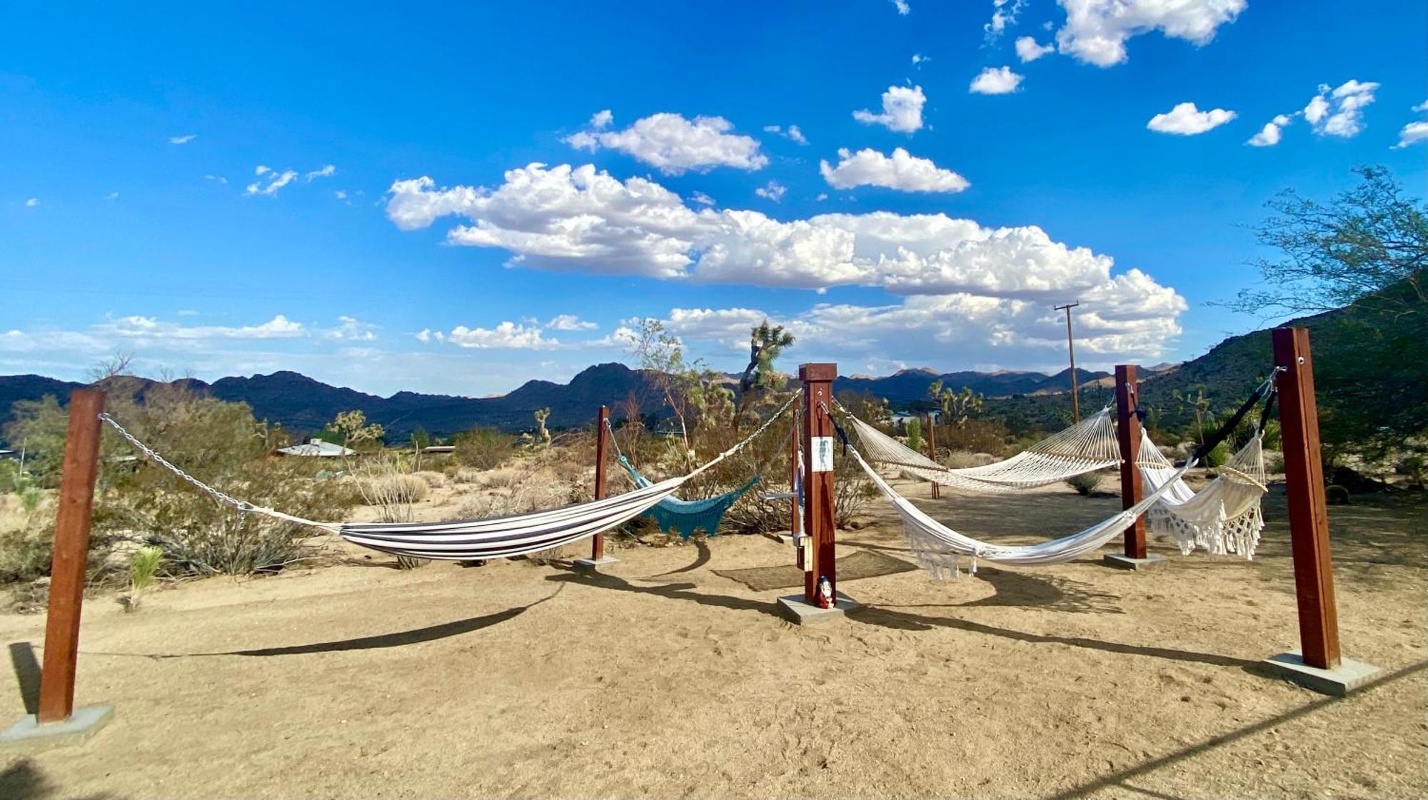 Epic Views, Huge House, Acres Of J-Trees To Explore, Hot Tub, Pool, Ac, And Mini-Golf Joshua Tree Exterior photo